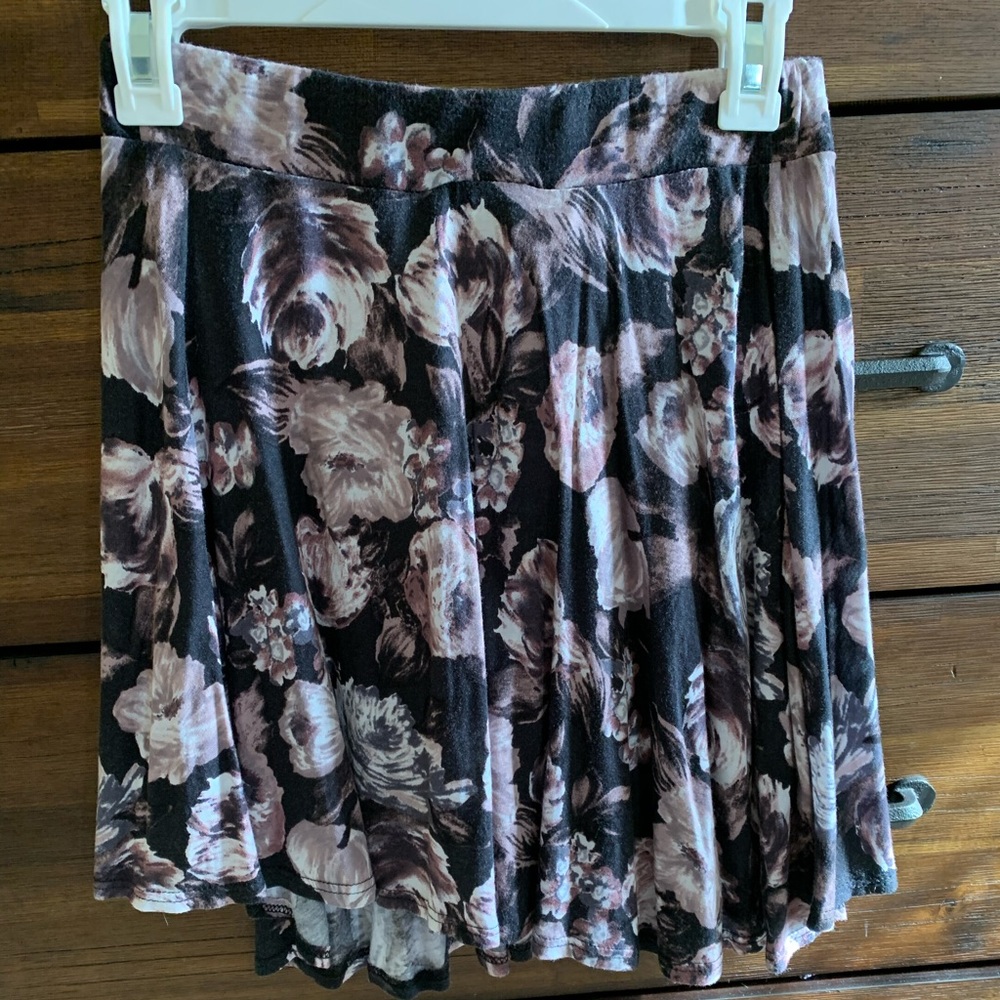 Women’s skirt- size medium